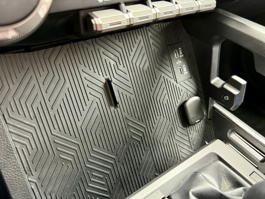 Used 2024 Toyota Tacoma SR image 28