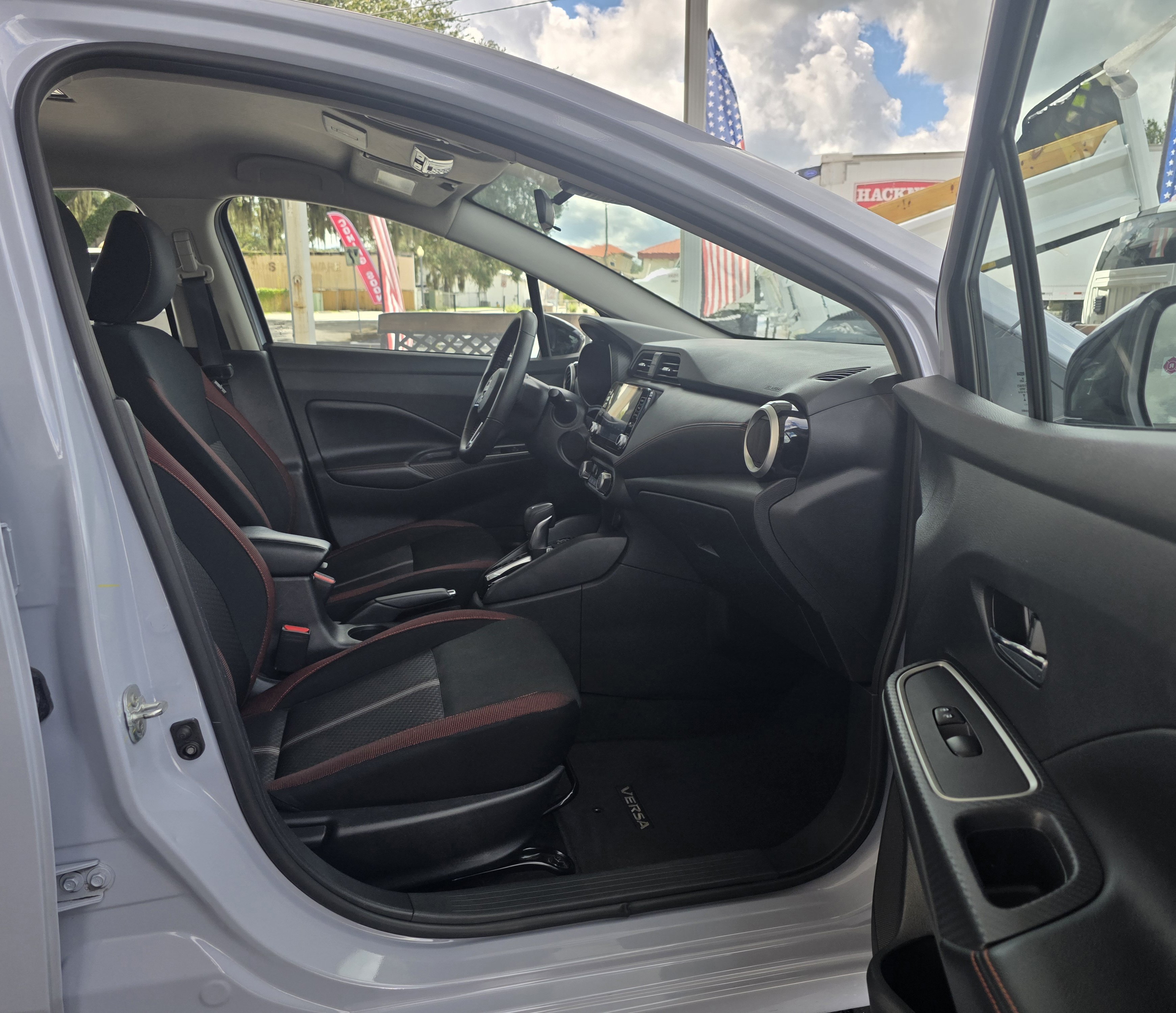 Used 2024 Nissan Versa SR FWD image 26