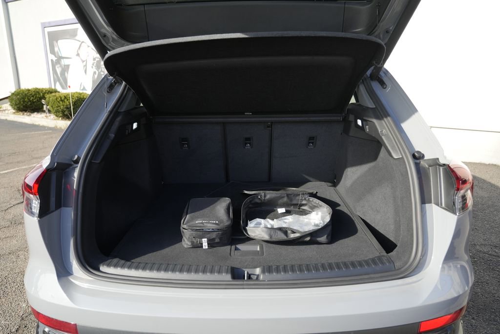 Used 2024 Audi Q4 e-tron Premium Plus w/ Premium Plus image 15