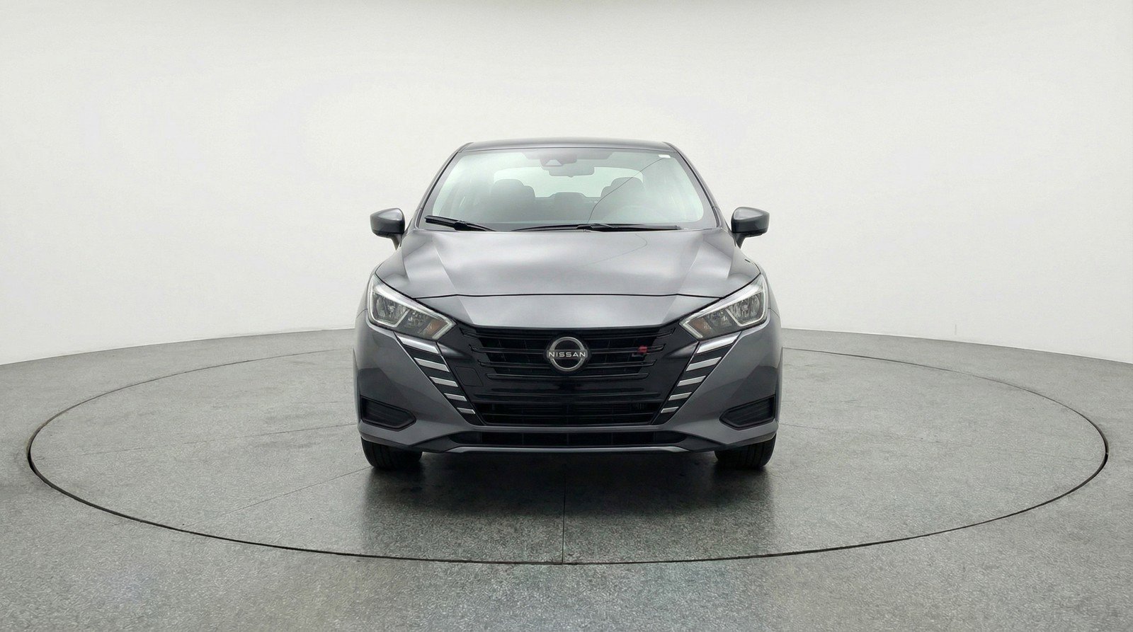 Used 2025 Nissan Versa SV image 2