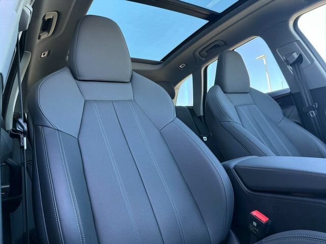 Used 2025 Audi Q5 Premium Plus AWD/4WD image 21