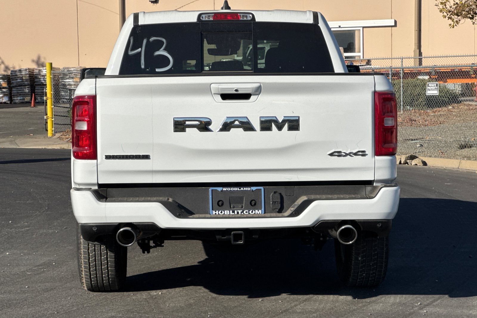 New 2027 RAM 1500 4x4 Crew Cab image 4