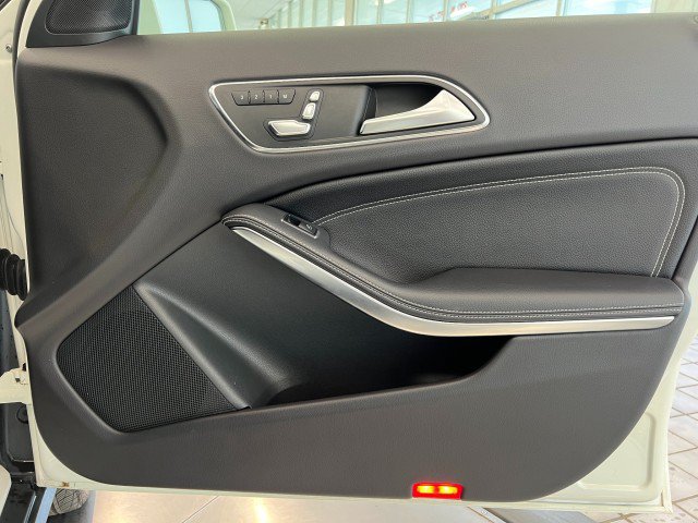 Used 2018 Mercedes-Benz GLA 250 4MATIC image 16