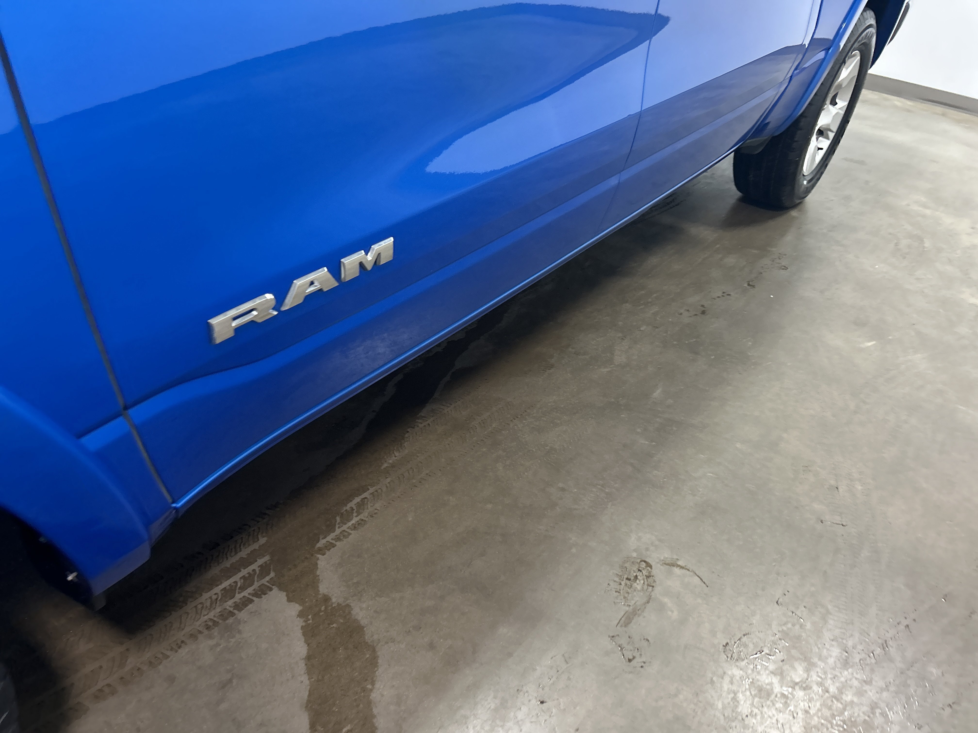 Used 2025 RAM 1500 Big Horn AWD/4WD image 10
