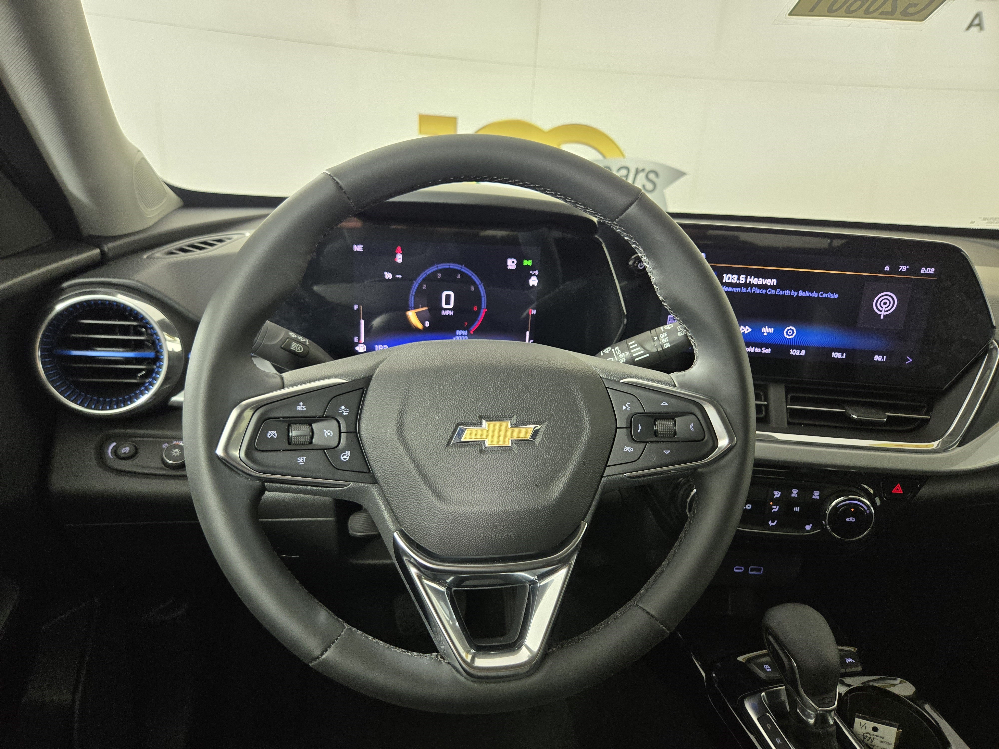 Certified 2025 Chevrolet Trax LT w/ LT Convenience Package FWD image 14