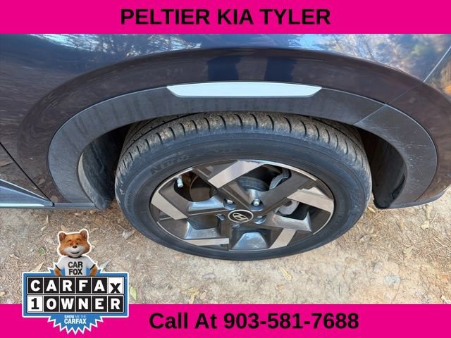 Used 2021 Hyundai Venue image 15