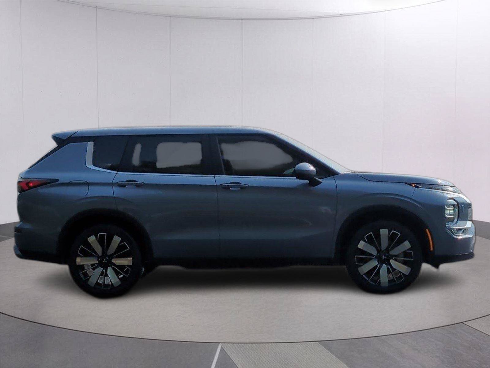 Used 2026 Mitsubishi Outlander SE AWD/4WD image 7