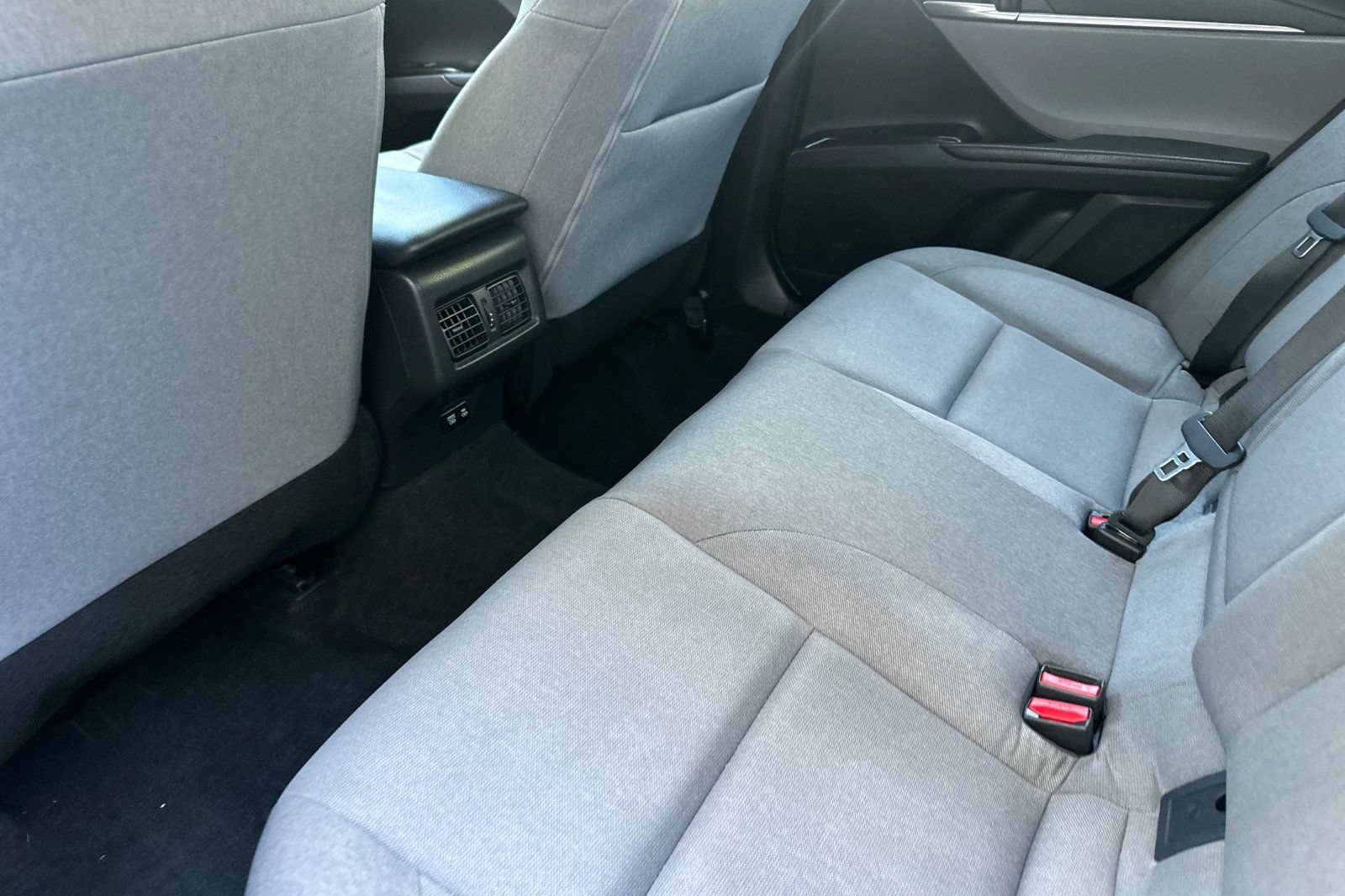 Used 2025 Toyota Camry LE FWD image 12