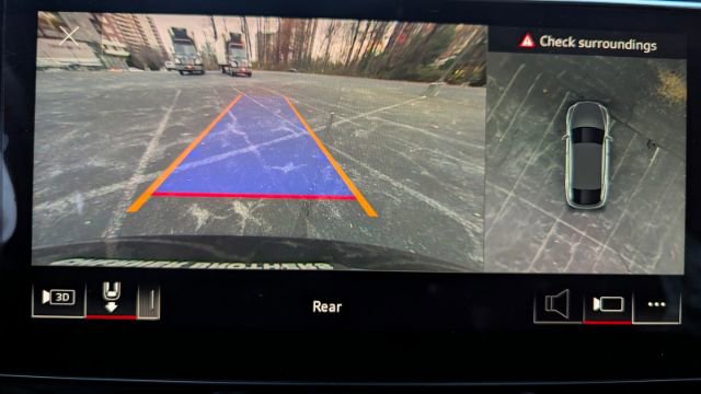 Used 2021 Audi e-tron Prestige image 38