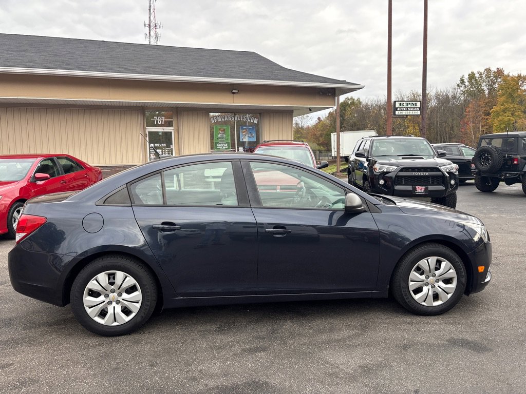 Used 2014 Chevrolet Cruze LS image 6