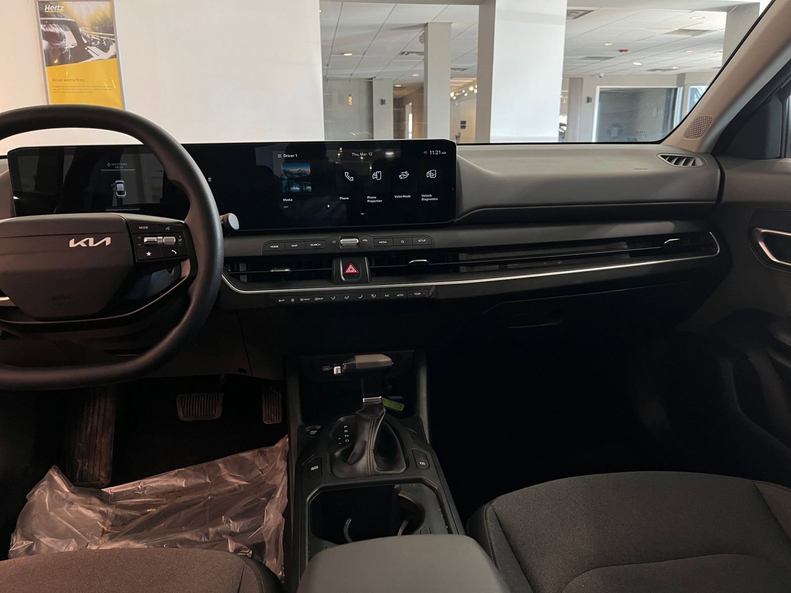 Used 2025 Kia K4 LXS image 34