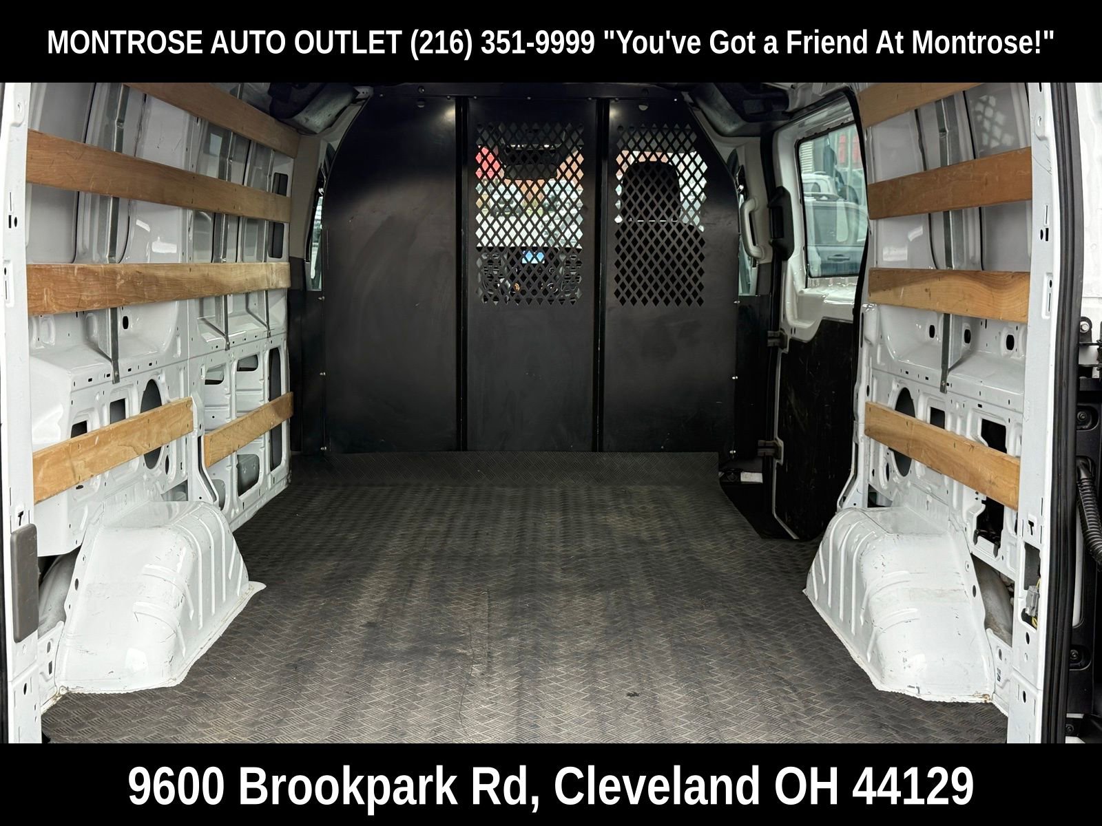 Used 2023 Ford Transit 250 Low Roof AWD w/ Exterior Upgrade Package image 30