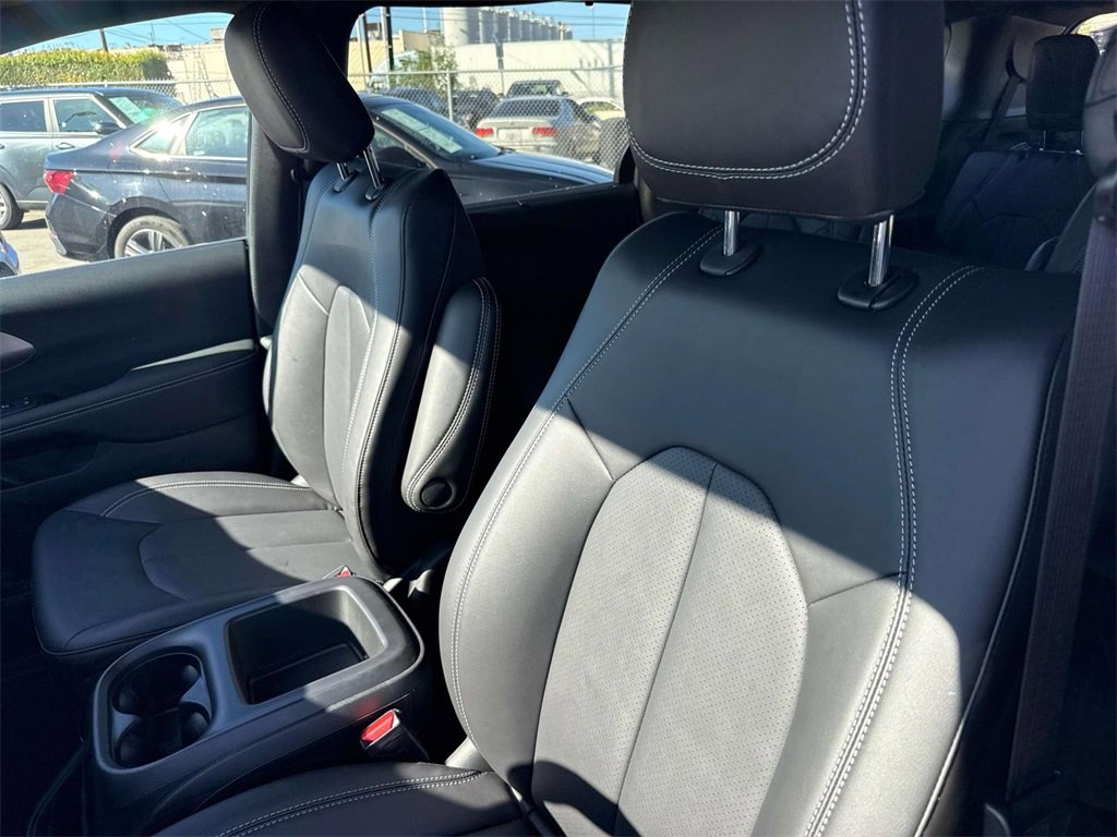 New 2026 Chrysler Voyager LX image 21