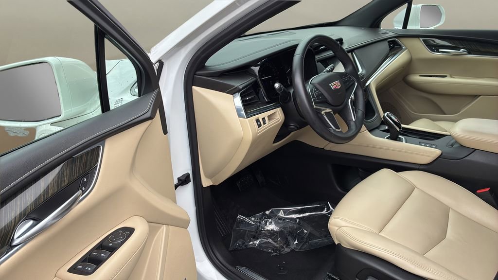 Used 2018 Cadillac XT5 AWD image 14