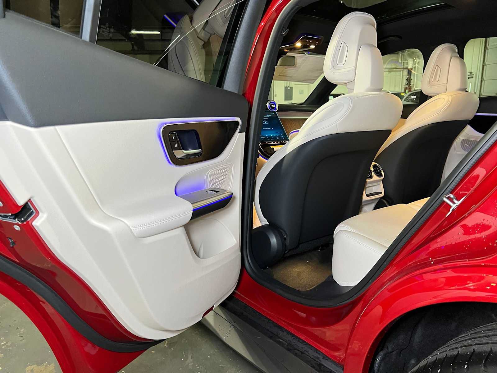 New 2027 Mercedes-Benz GLC 300 4MATIC image 18
