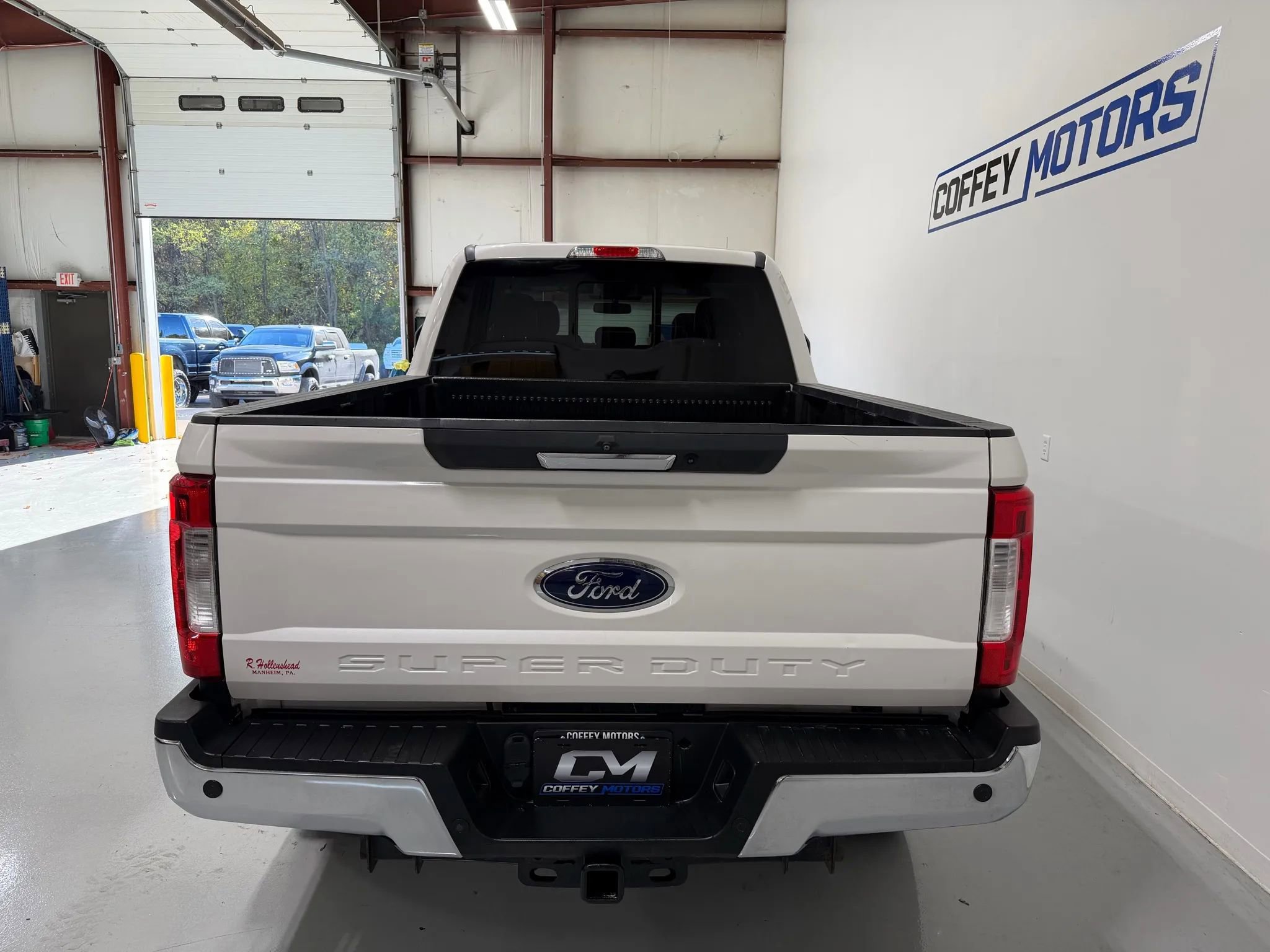 Used 2017 Ford F250 Lariat w/ Chrome Package image 5
