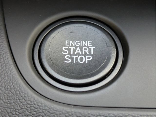 Certified 2025 Hyundai Elantra SEL FWD image 31