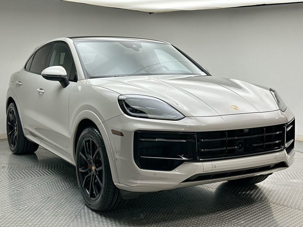 Used 2025 Porsche Cayenne S AWD/4WD image 15