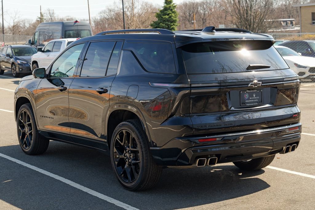 Used 2024 Chevrolet Traverse RS w/ LPO, Floor Liner Package image 5