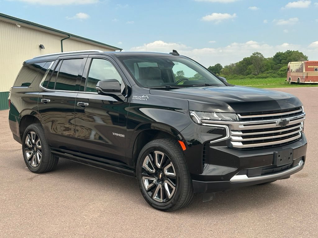 Used 2021 Chevrolet Tahoe High Country w/ Premium Package AWD/4WD image 7