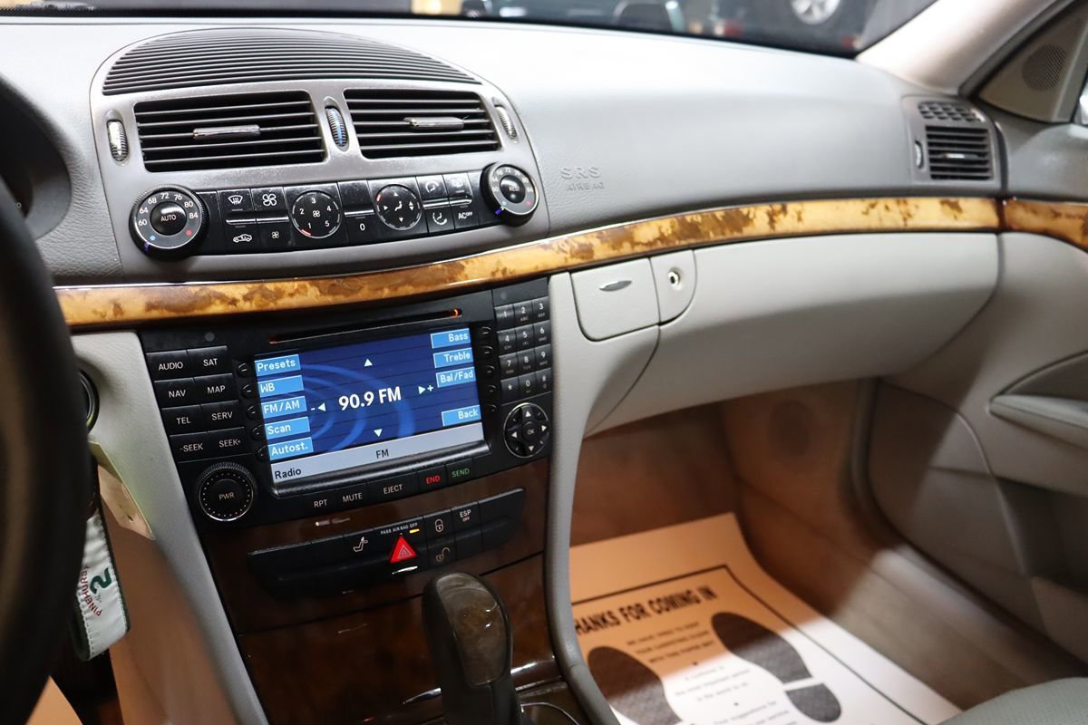 Used 2005 Mercedes-Benz E 320 CDI Sedan image 45