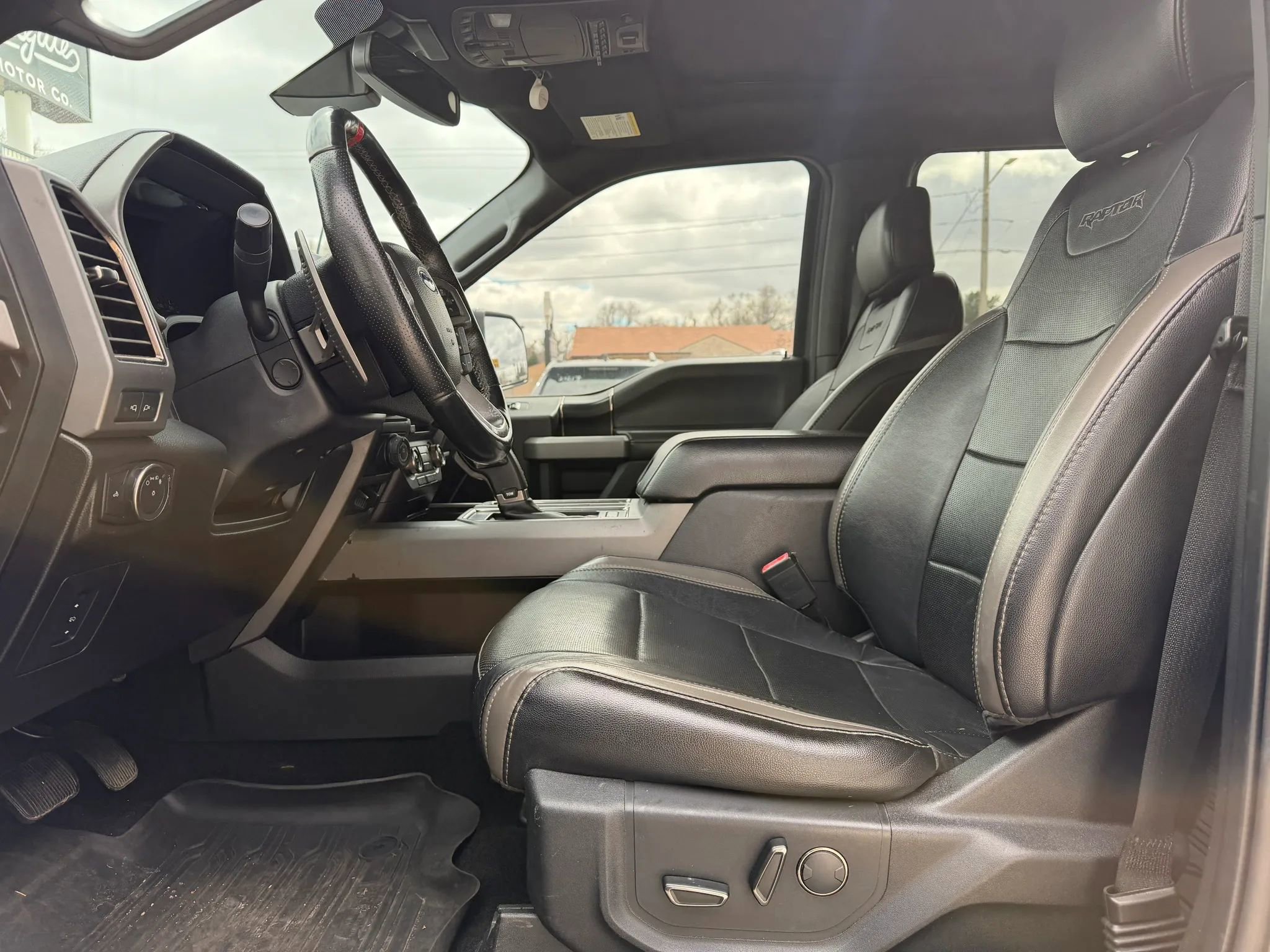 Used 2018 Ford F150 Raptor w/ Equipment Group 802A Luxury AWD/4WD image 19