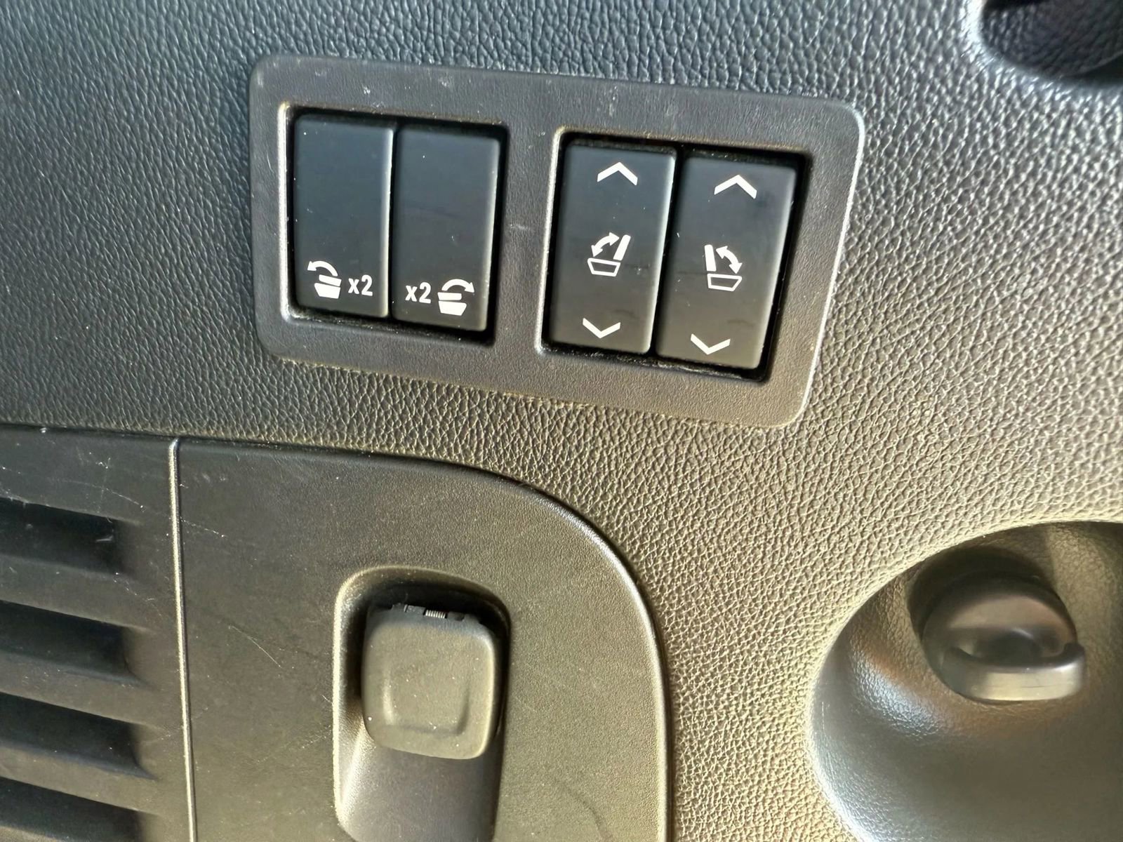 Used 2019 GMC Yukon XL SLT image 49