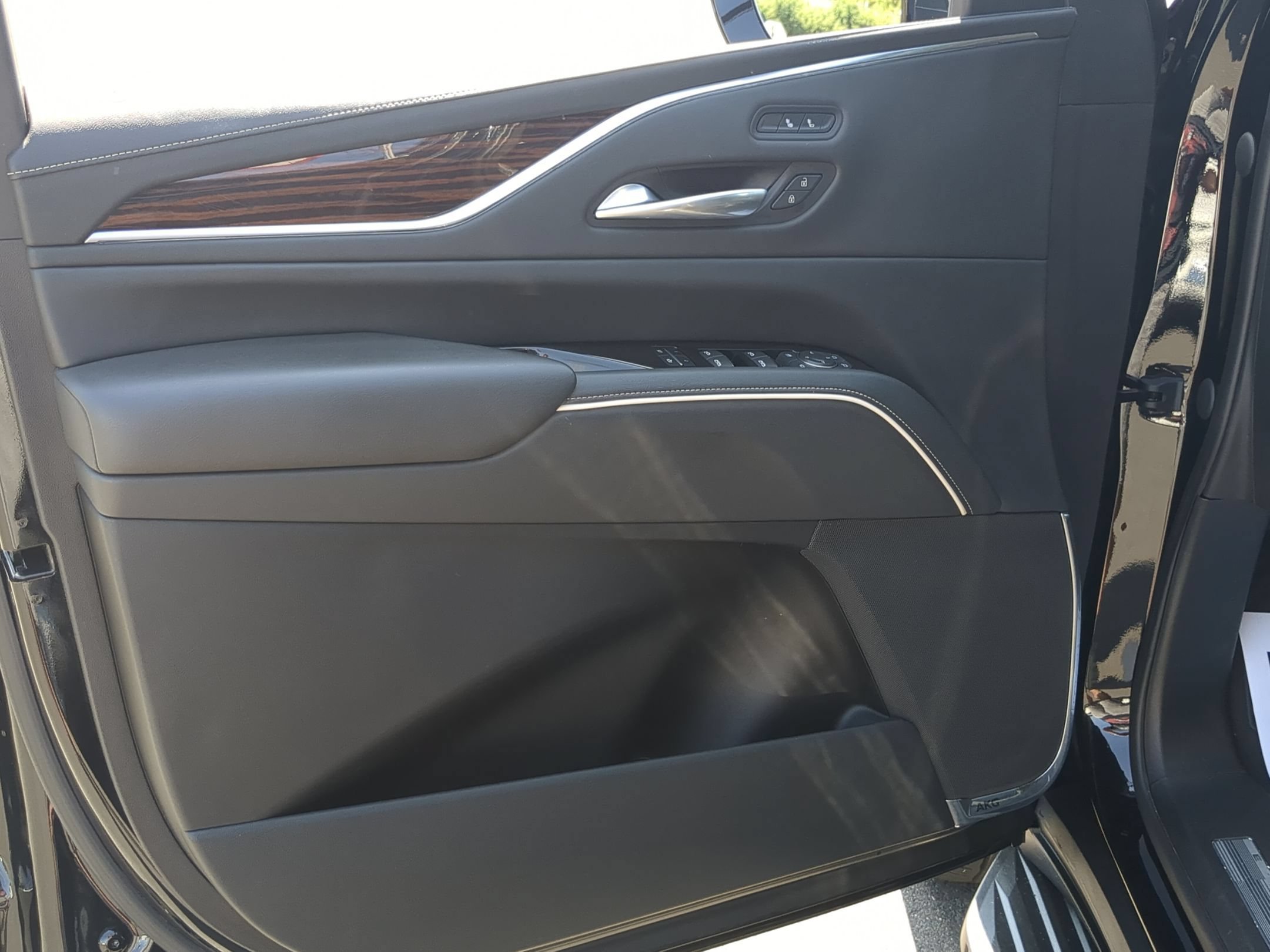 Certified 2022 Cadillac Escalade Luxury AWD/4WD image 20