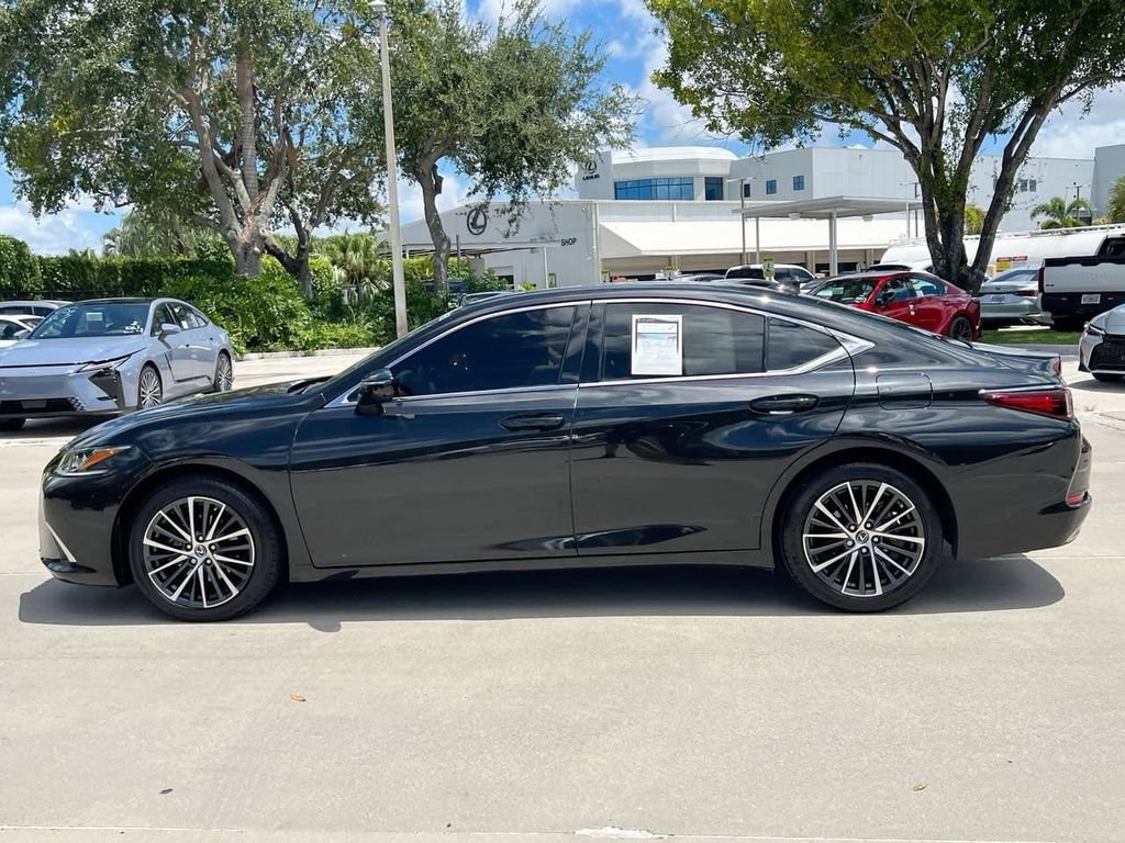 Certified 2025 Lexus ES 350 w/ Premium Package FWD image 4
