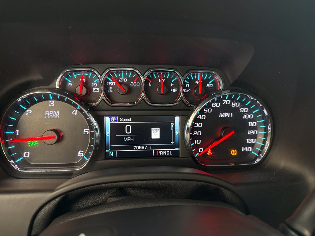 Used 2019 Chevrolet Tahoe LT w/ Luxury Package AWD/4WD image 11