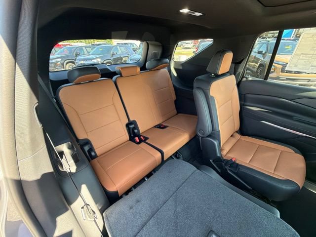 New 2027 Chevrolet Traverse Z71 w/ Driver Confidence Package AWD/4WD image 35