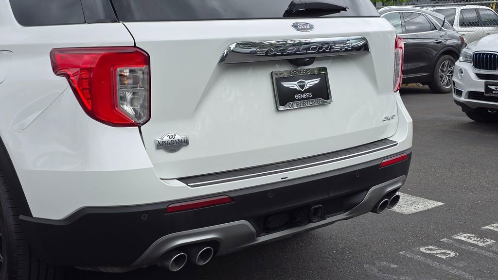 Used 2023 Ford Explorer King Ranch w/ Technology Package AWD/4WD image 13