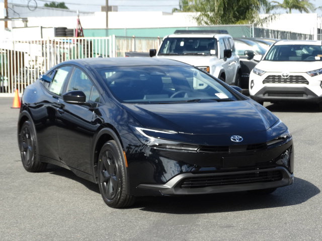 New 2026 Toyota Prius LE FWD image 2