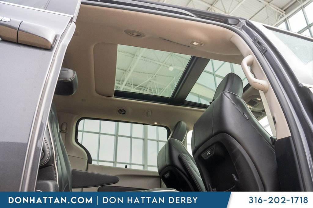 Used 2023 Chrysler Pacifica Limited image 21