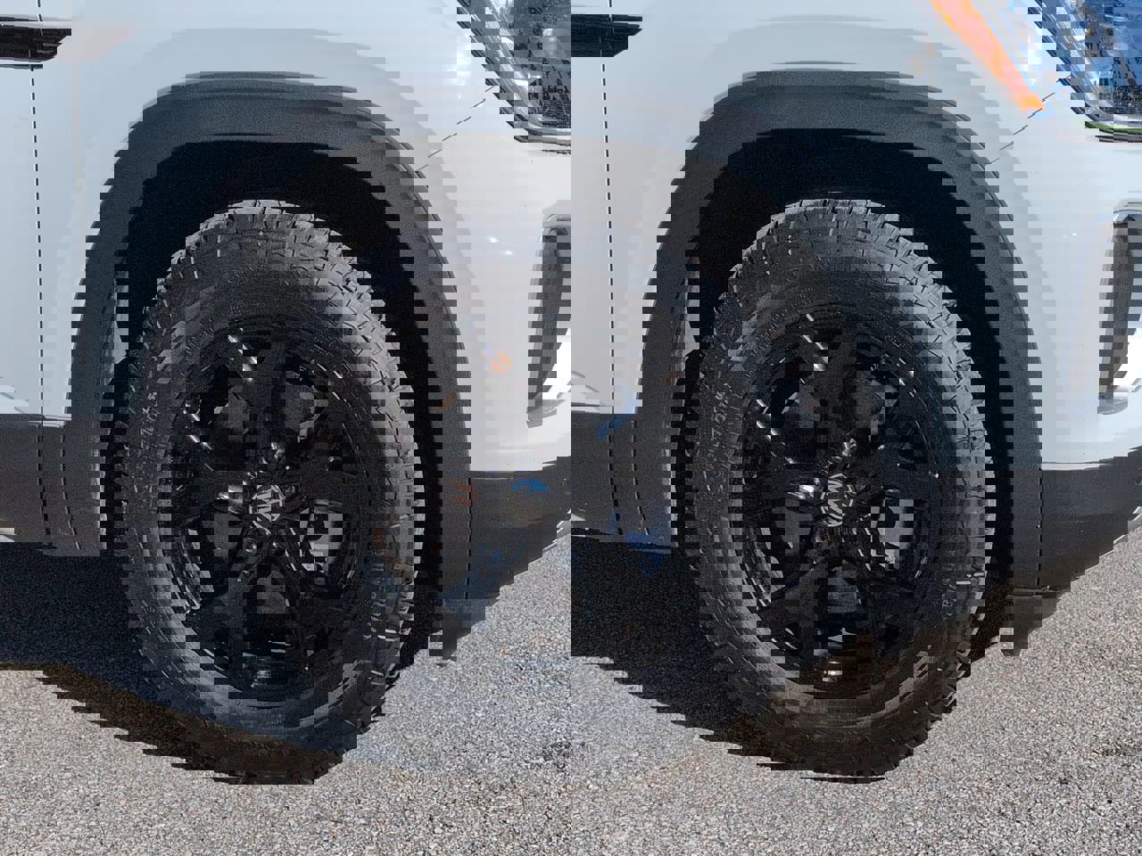 Used 2024 Volkswagen Atlas Peak Edition SE image 10