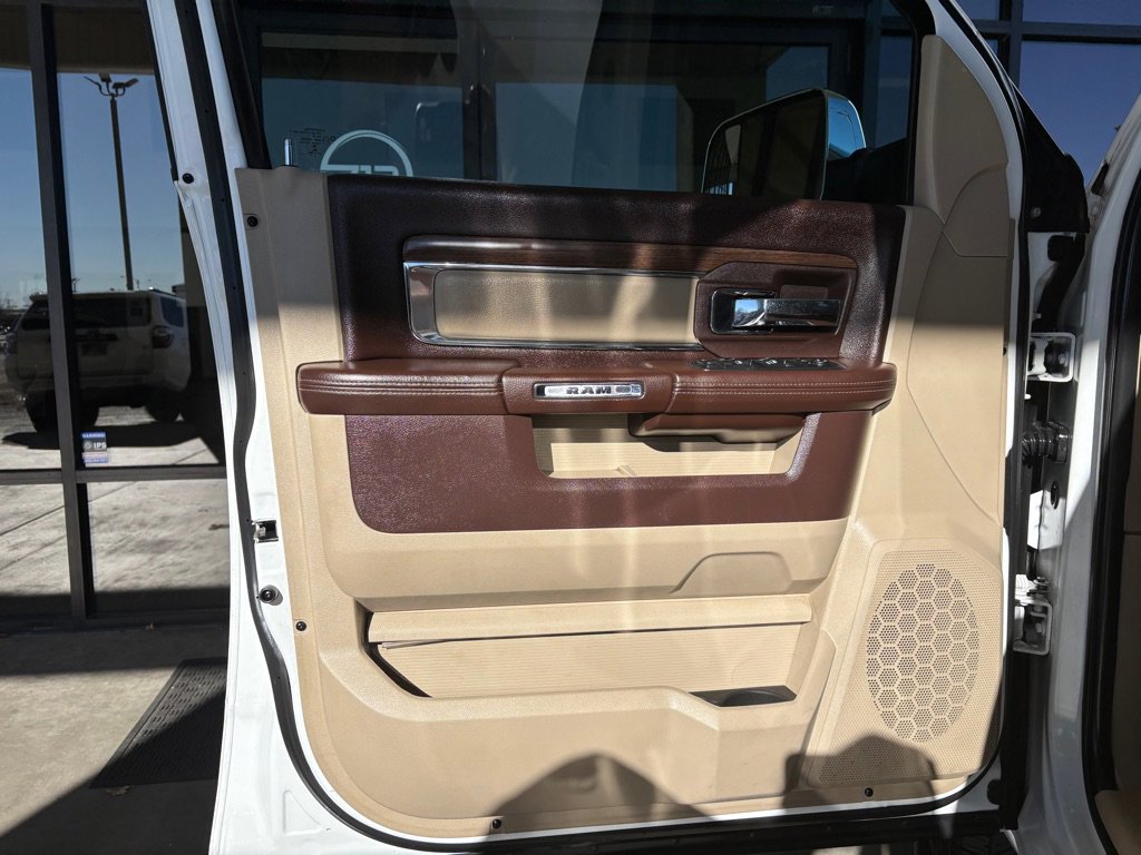 Used 2016 RAM 2500 Laramie w/ Convenience Group image 16