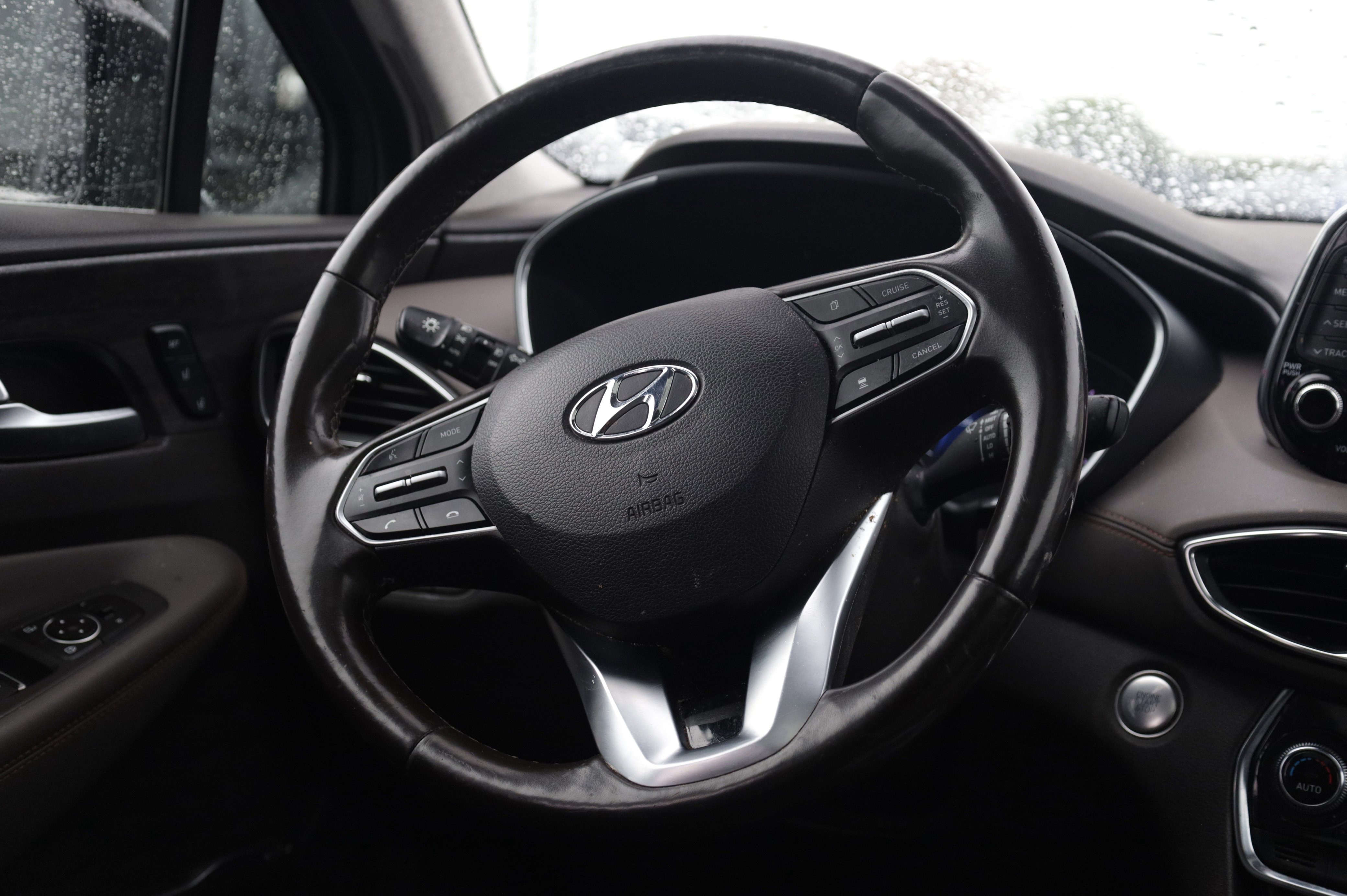 Used 2020 Hyundai Santa Fe Limited FWD image 8