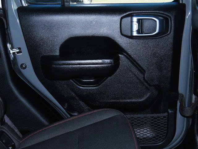 Used 2021 Jeep Gladiator Rubicon w/ Cold Weather Group image 23