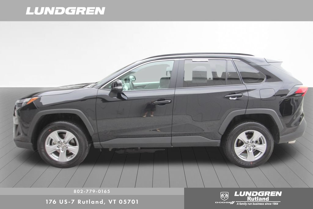 Used 2025 Toyota RAV4 XLE w/ Convenience Package AWD/4WD image 5