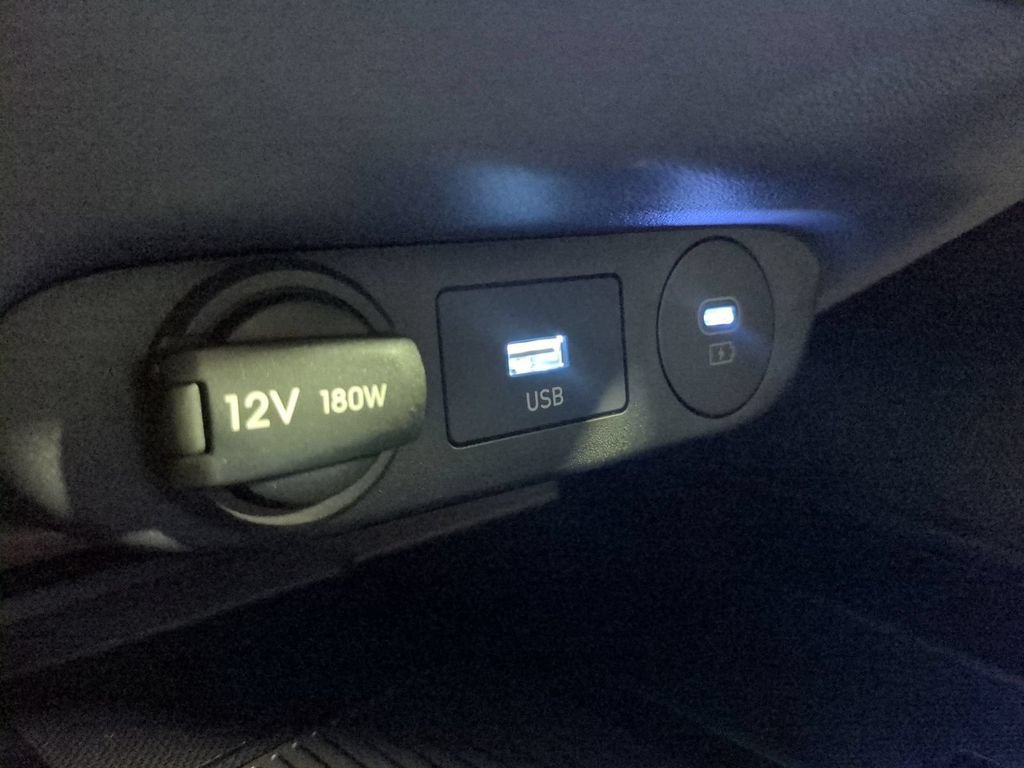 Used 2025 Hyundai Elantra Sport FWD image 24