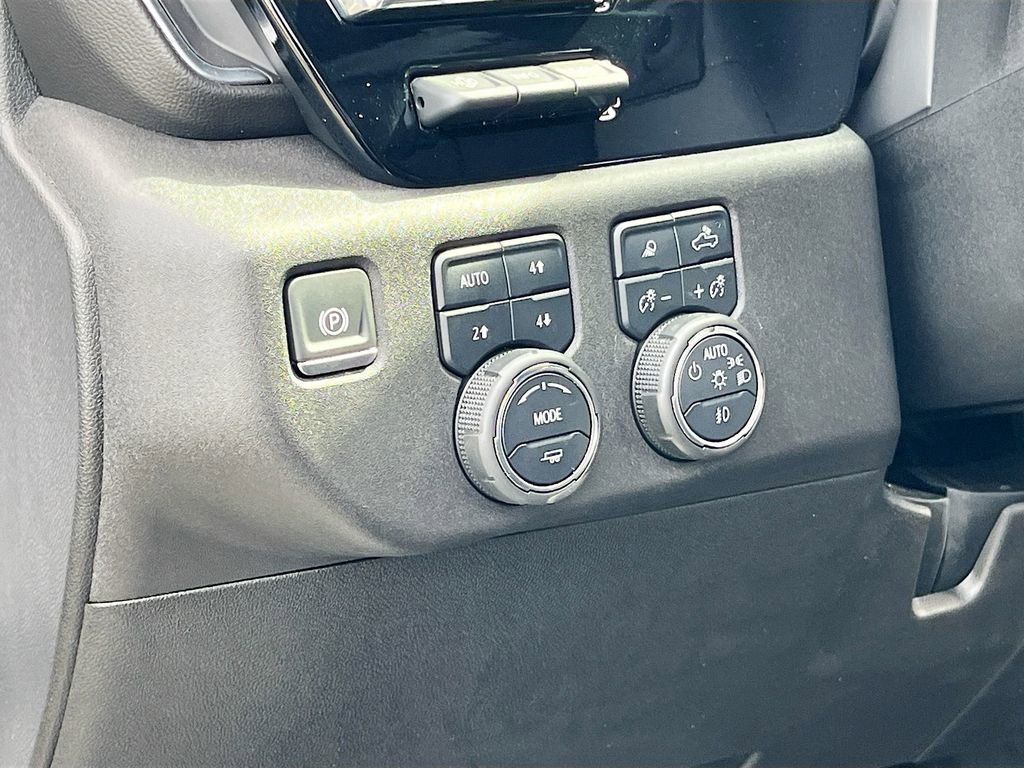 Used 2025 Chevrolet Silverado 2500 High Country w/ Technology Package image 10