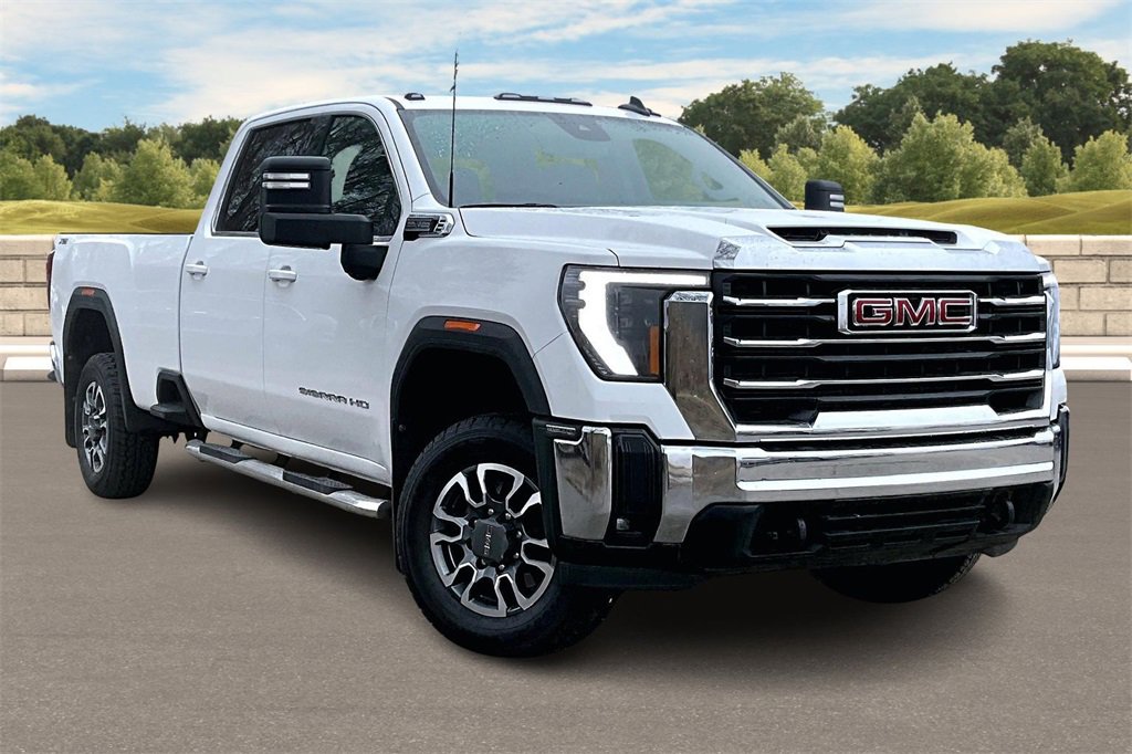 Used 2024 GMC Sierra 3500 SLE w/ SLE Convenience Package image 2