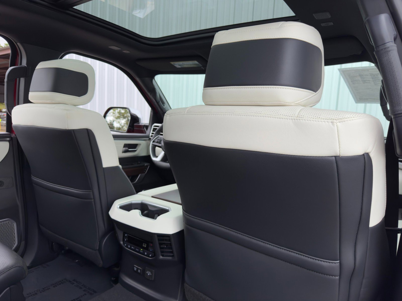 Used 2024 Toyota Sequoia Capstone image 41