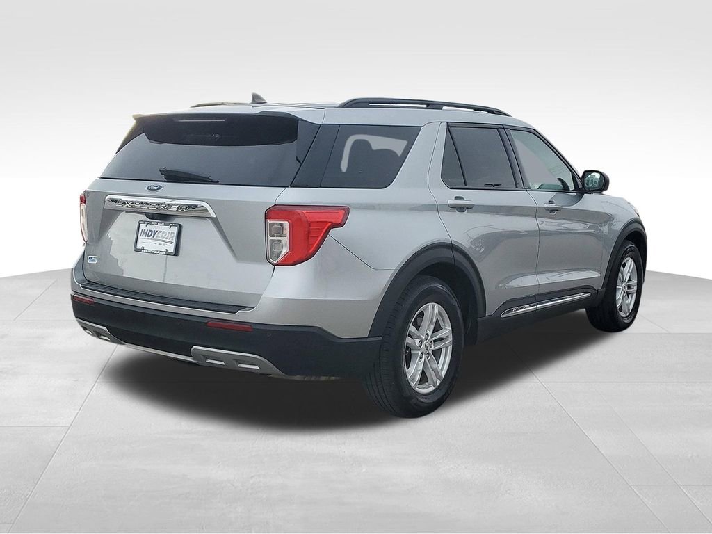 Used 2023 Ford Explorer XLT w/ Equipment Group 202A image 4