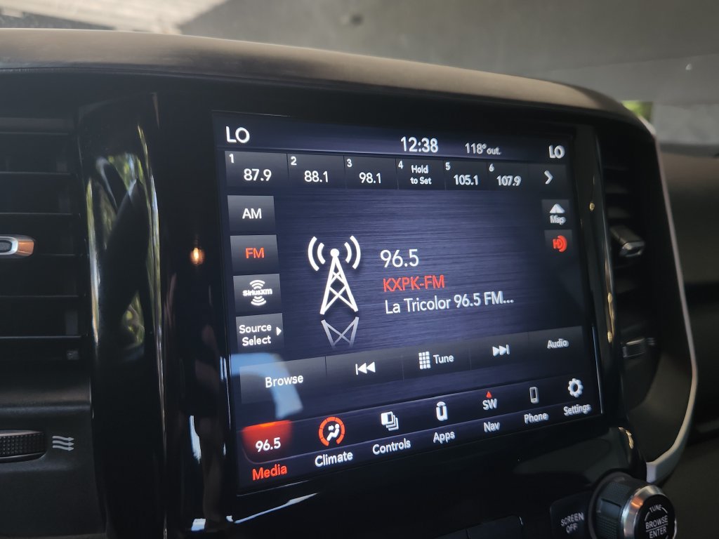 Used 2021 RAM 2500 Big Horn w/ Level 1 Equipment Group AWD/4WD image 29
