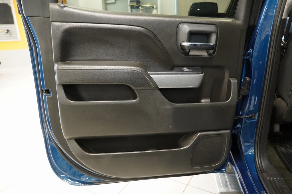 Used 2018 Chevrolet Silverado 1500 LT w/ All Star Edition image 24