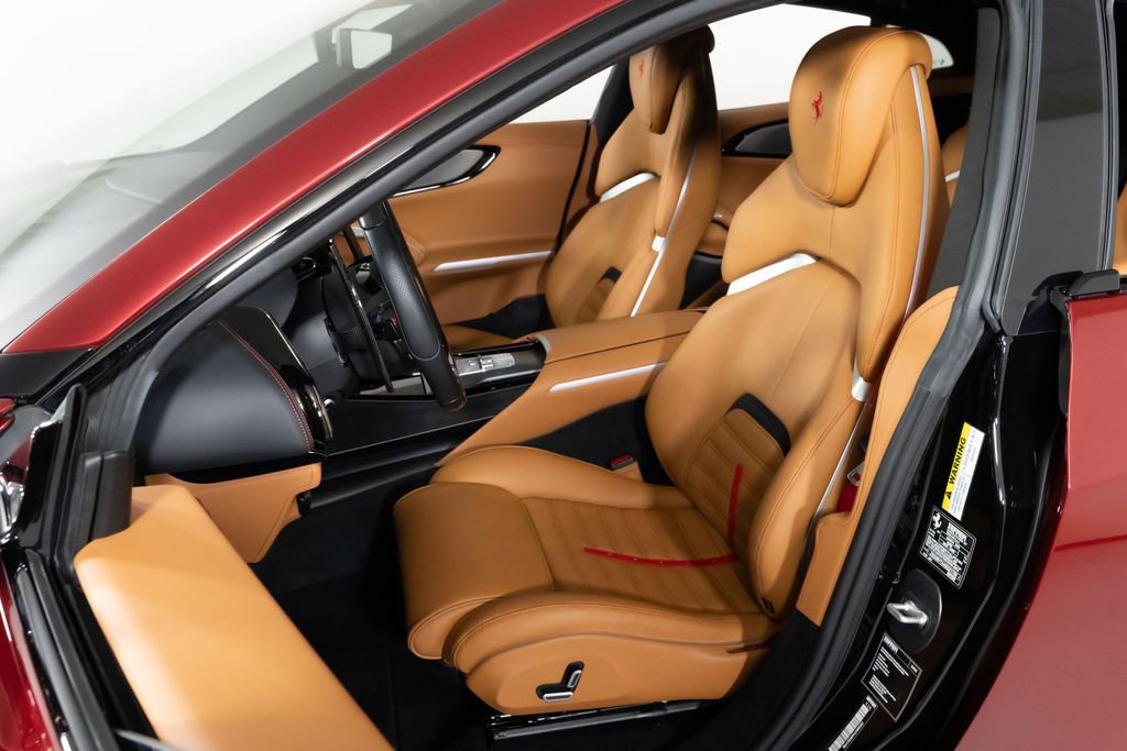 Used 2025 Ferrari Purosangue AWD/4WD image 5