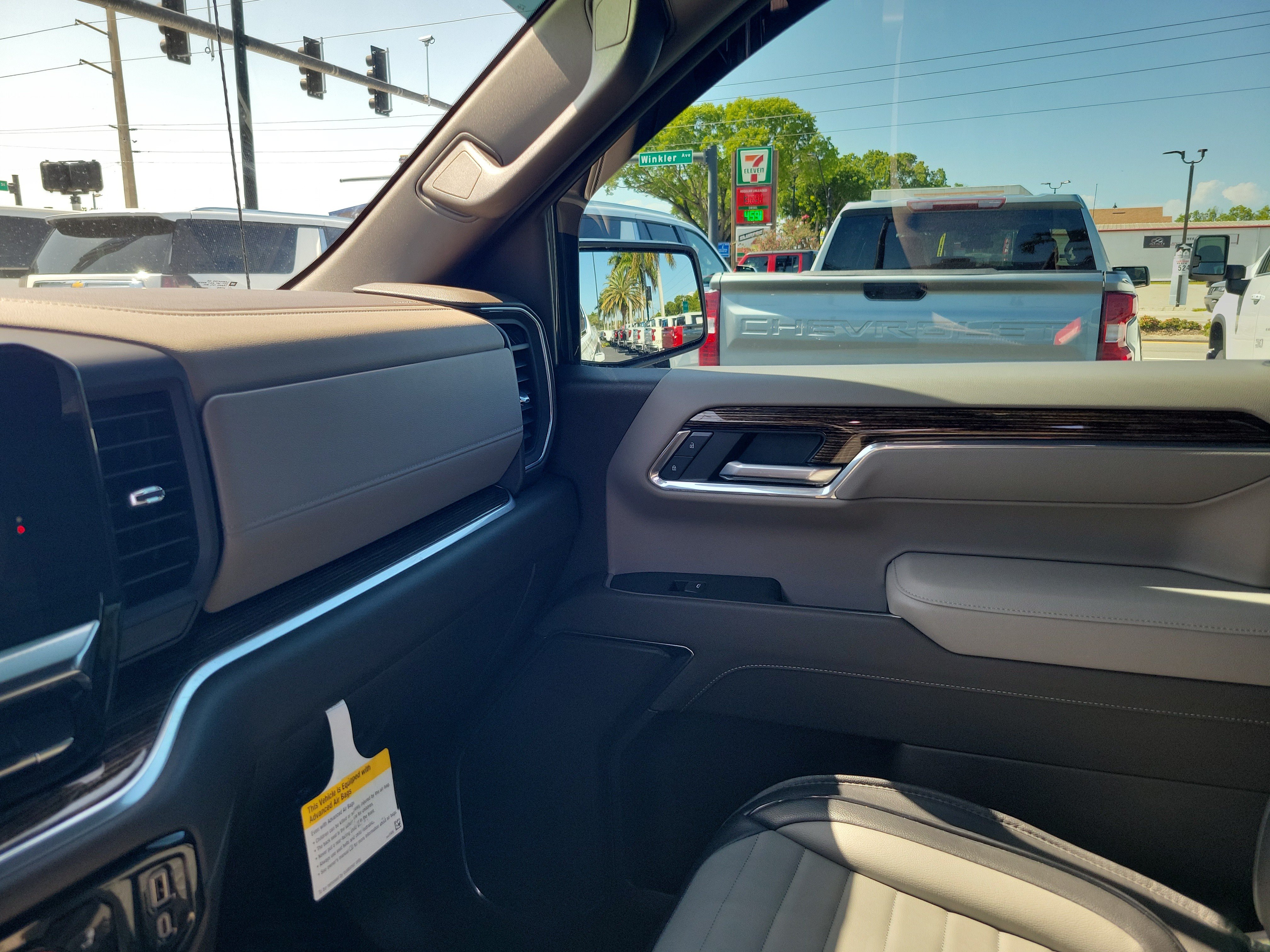 Used 2026 GMC Sierra 1500 SLE AWD/4WD image 30