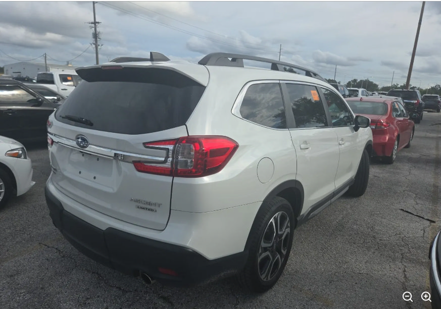 Used 2023 Subaru Ascent Limited AWD/4WD image 6