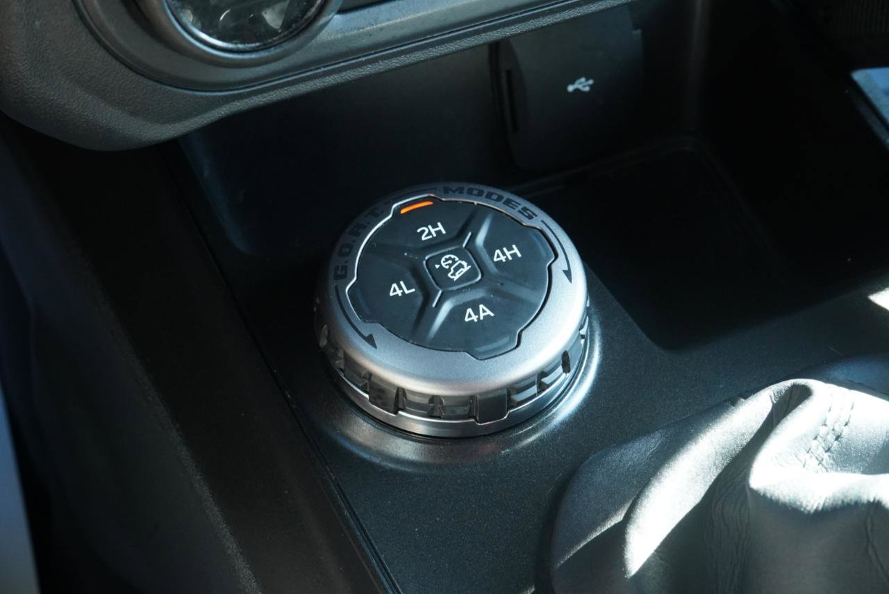 Used 2022 Ford Bronco Black Diamond image 39